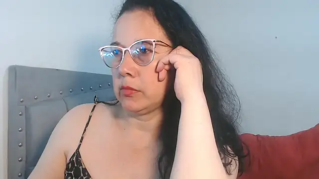 Snapshot of maturepriscila chatting on 09.09.25 maturepriscila online show from 09.09.25