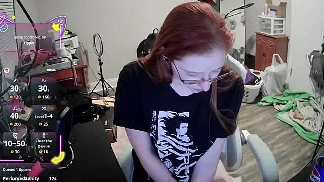 LilyFoxxx online show from 09.17.25