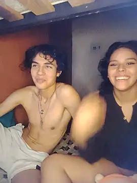 Snapshot of YoursexyJuan chatting on 06.12.26 YoursexyJuan online show from 06.12.26