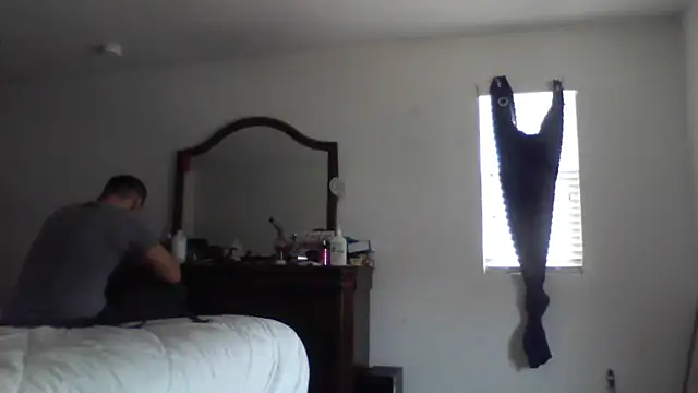 Snapshot of 2Fly4Guy chatting on 03.01.25 2Fly4Guy online show from 03.01.25