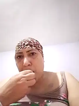 Snapshot of Osha10 chatting on 12.13.24 Osha10 online show from 12.13.24