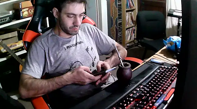 Snapshot of johnwood88 chatting on 02.27.25 johnwood88 online show from 02.27.25