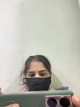 Black Glow online show from 03.21.25