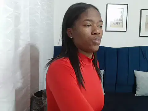 Snapshot of MISSANDRE4 chatting on 01.13.25 MISSANDRE4 online show from 01.13.25