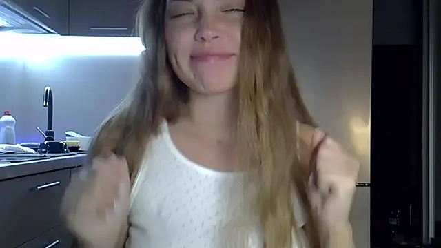 Snapshot of Lucky_Anna chatting on 12.22.25 Lucky Anna online show from 12.22.25