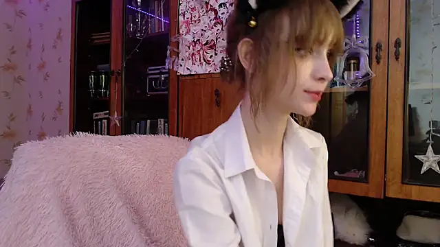 cloudgirrl online show from 01.31.25