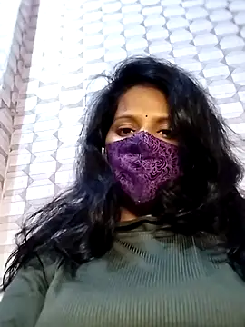 Snapshot of Shivani_Tivari chatting on 02.18.25 Shivani Tivari online show from 02.18.25