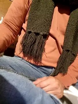 Snapshot of abdierkader chatting on 11.23.25 abdierkader online show from 11.23.25