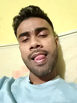 Snapshot of Skinny_Bigass_23 chatting on 02.18.25 Skinny Bigass 23 online show from 02.18.25