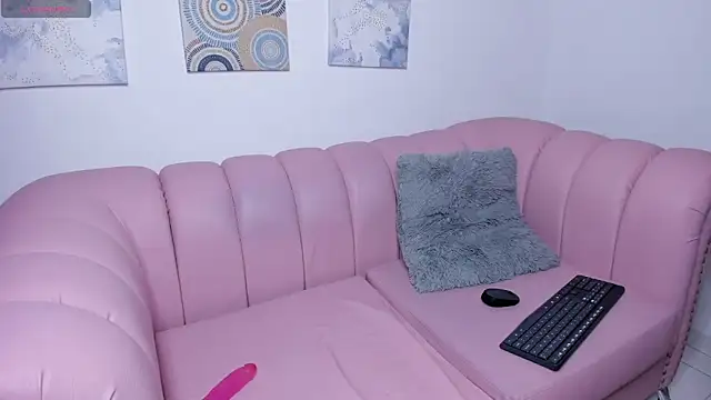 Aaliyah Salma online show from 12.12.24