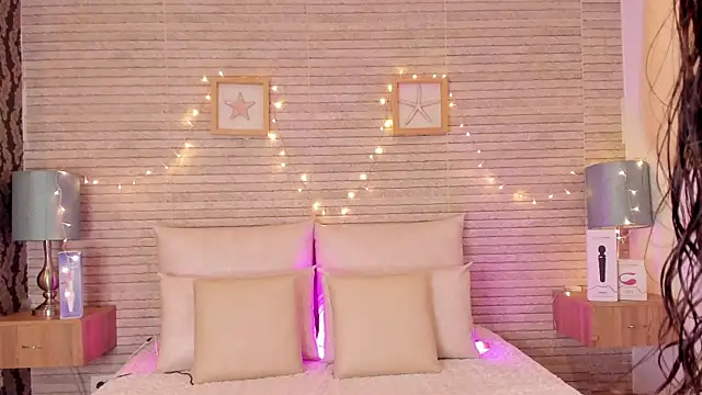 Snapshot of Catalinna_Thompson chatting on 01.27.25 Catalinna Thompson online show from 01.27.25