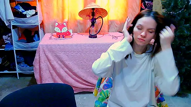 Snapshot of Ivy_Lester chatting on 01.05.25 Ivy Lester online show from 01.05.25