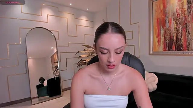 KaiaFerreira online show from 11.24.25