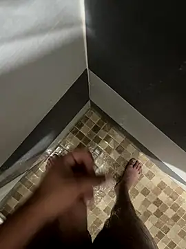 mylovetr1 online show from 10.31.25