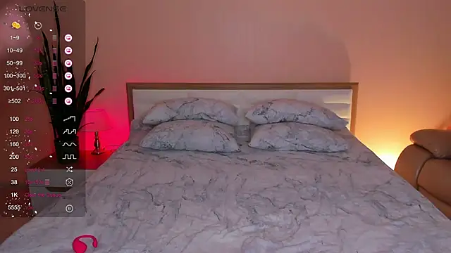 skinny sissss online show from 10.20.25