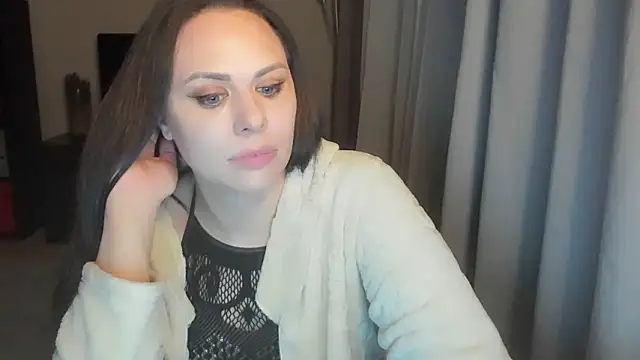 MollyCheiz online show from 03.17.26