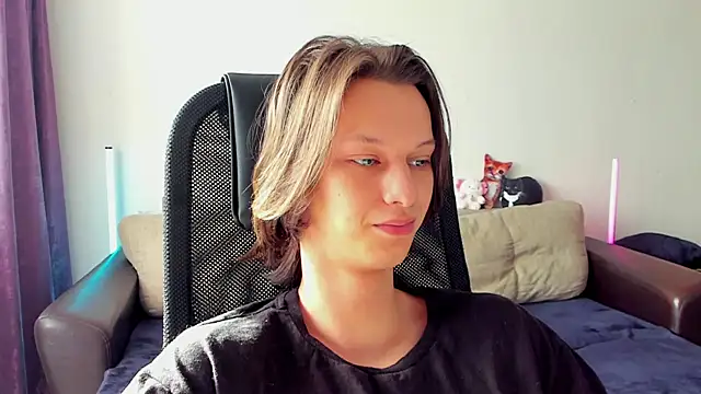 Ostin meow online show from 04.22.26