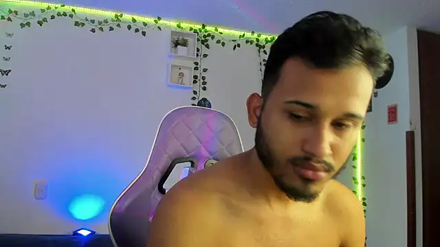 Raf brunette online show from 12.28.24