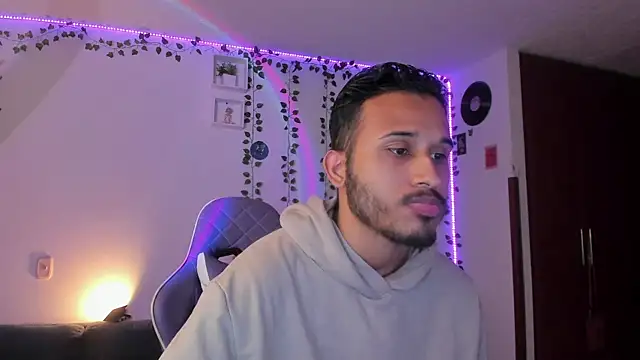 Raf brunette online show from 01.17.25