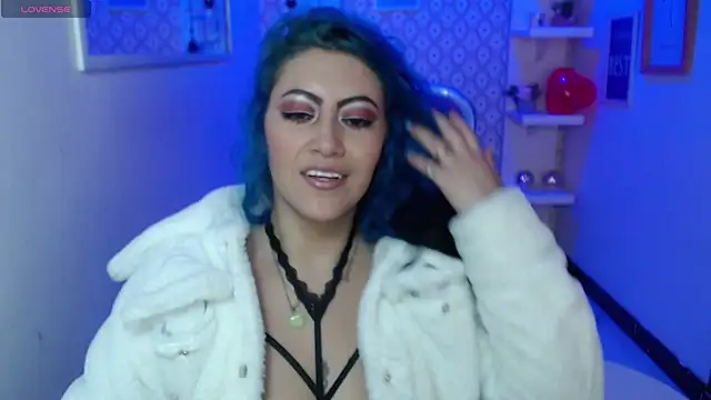 scarleth blue online show from 02.15.25