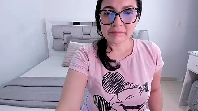 Camilaa bueno online show from 07.01.26