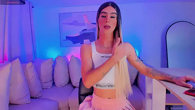 Ashley Reminton online show from 01.04.25