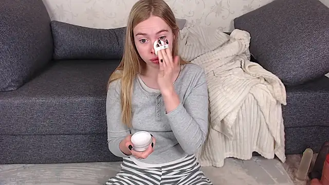 sofiaa here online show from 05.21.26