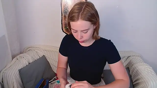 Snapshot of sofiaa_here chatting on 06.12.26 sofiaa here online show from 06.12.26