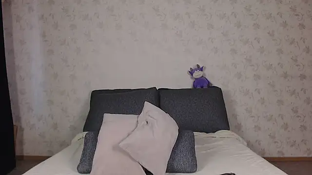 Snapshot of sofiaa_here chatting on 06.16.26 sofiaa here online show from 06.16.26