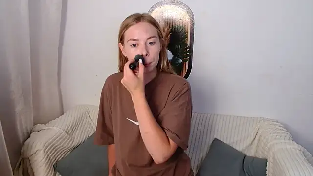 Snapshot of sofiaa_here chatting on 06.24.26 sofiaa here online show from 06.24.26