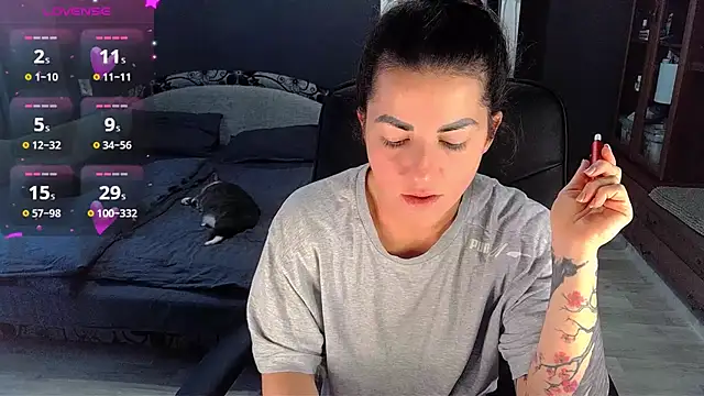 Snapshot of Aria_Dl chatting on 12.16.24 Aria Dl online show from 12.16.24