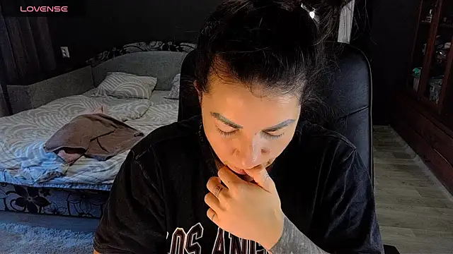 Snapshot of Aria_Dl chatting on 09.10.25 Aria Dl online show from 09.10.25