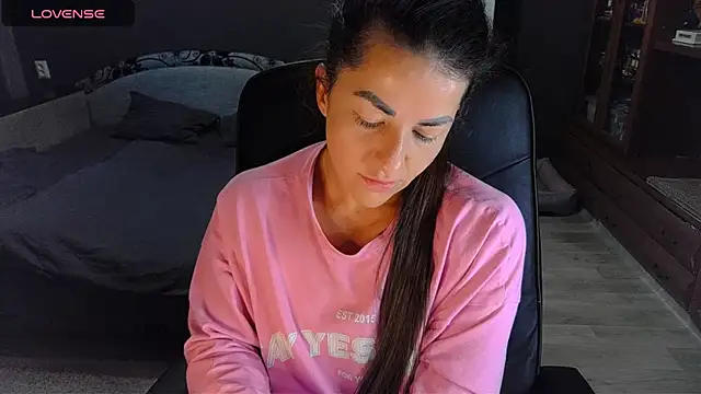 Snapshot of Aria_Dl chatting on 10.02.25 Aria Dl online show from 10.02.25