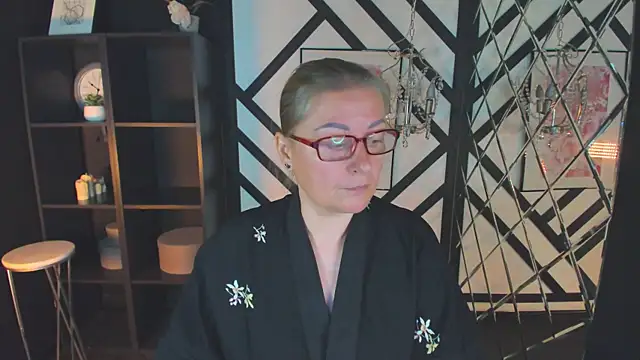 AlexandraKind online show from 09.16.25