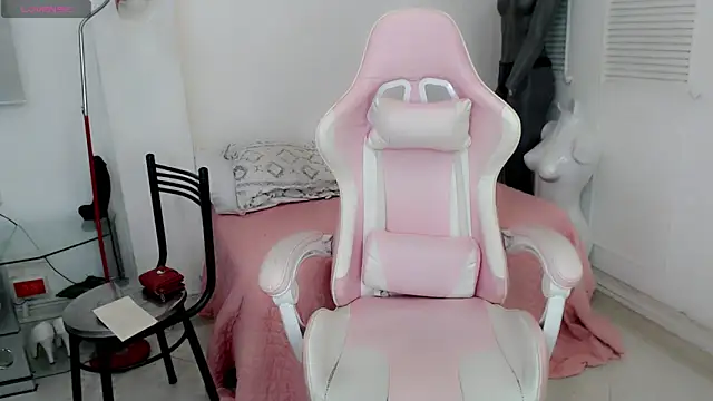 elly willis online show from 01.21.25