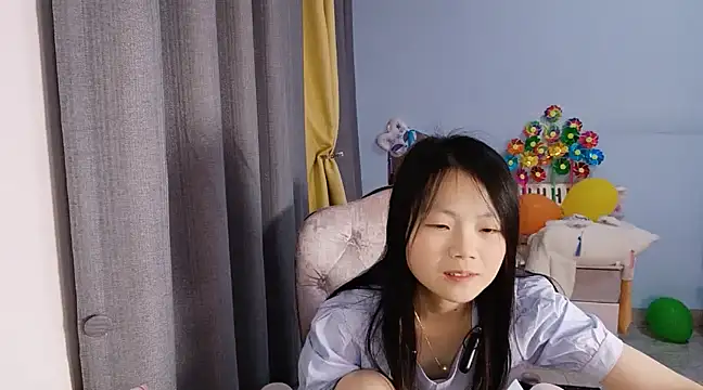 Snapshot of Lena-yyds chatting on 03.03.25 Lena-yyds online show from 03.03.25