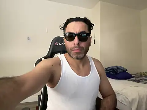 Aleja-DogMale online show from 12.08.24