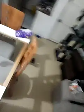 laura arias018 online show from 11.28.25