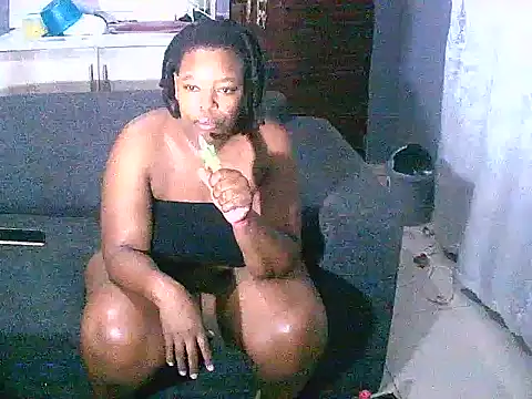 Snapshot of curvyloneah75 chatting on 12.07.24 curvyloneah75 online show from 12.07.24