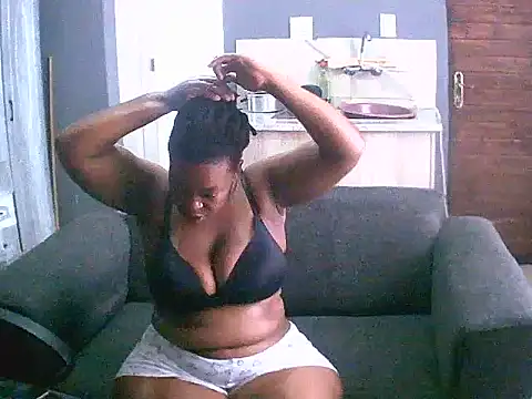 Snapshot of curvyloneah75 chatting on 12.09.24 curvyloneah75 online show from 12.09.24
