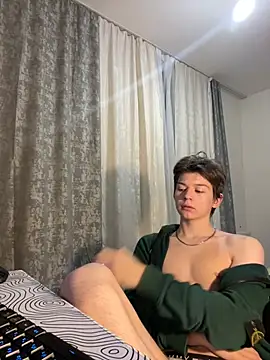 Snapshot of W_N_G_S chatting on 12.14.24 W N G S online show from 12.14.24