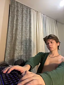 Snapshot of W_N_G_S chatting on 01.17.25 W N G S online show from 01.17.25