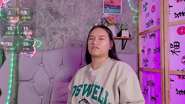 Snapshot of Megan_sophia2 chatting on 10.17.25 Megan sophia2 online show from 10.17.25