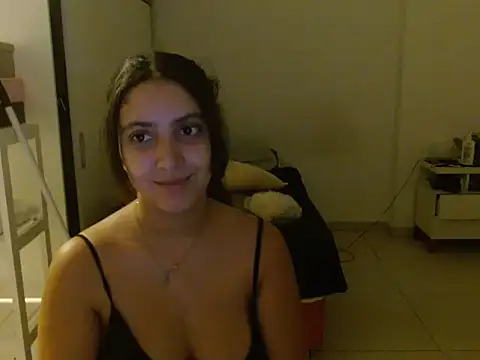 Snapshot of xBubblyBarbiexx chatting on 02.25.25 xBubblyBarbiexx online show from 02.25.25