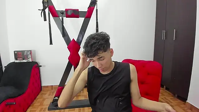 Snapshot of Harry_LatinBoy chatting on 01.07.25 Harry LatinBoy online show from 01.07.25