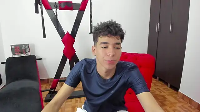 Snapshot of Harry_LatinBoy chatting on 01.10.25 Harry LatinBoy online show from 01.10.25