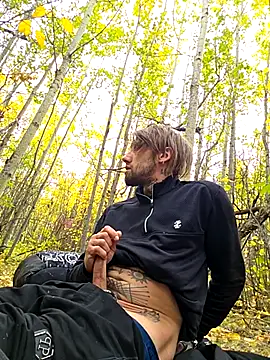 Snapshot of Fuckboy4public chatting on 09.28.25 Fuckboy4public online show from 09.28.25