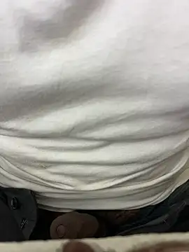 Snapshot of aprivateguy chatting on 12.25.24 aprivateguy online show from 12.25.24