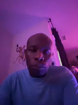 Snapshot of Bignc chatting on 10.27.25 Bignc online show from 10.27.25