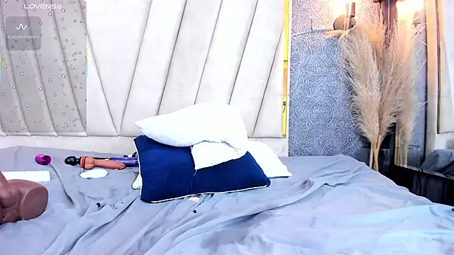 Madison-Diaz online show from 02.26.25